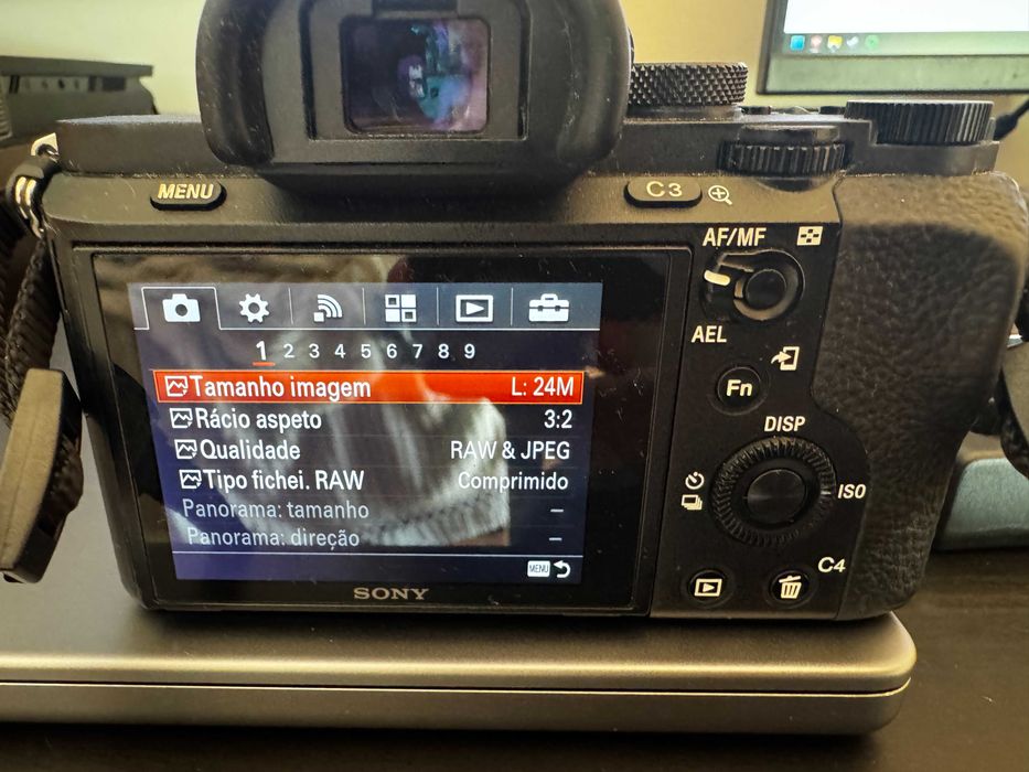 Câmara Sony a7II