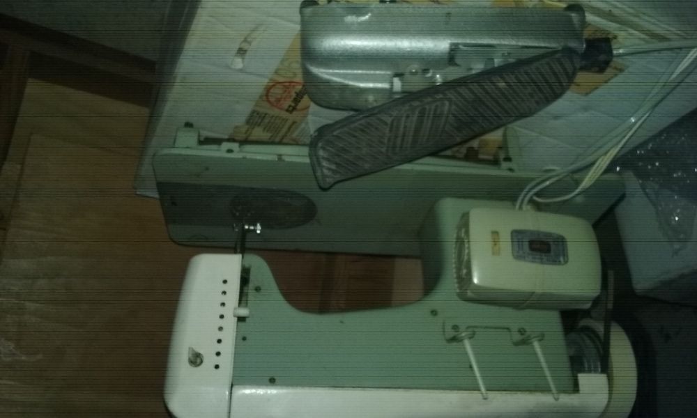 Maquina de costura oliva 515