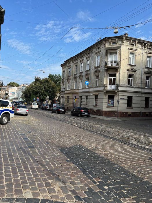 Фасадне приміщення, оренда від власника!