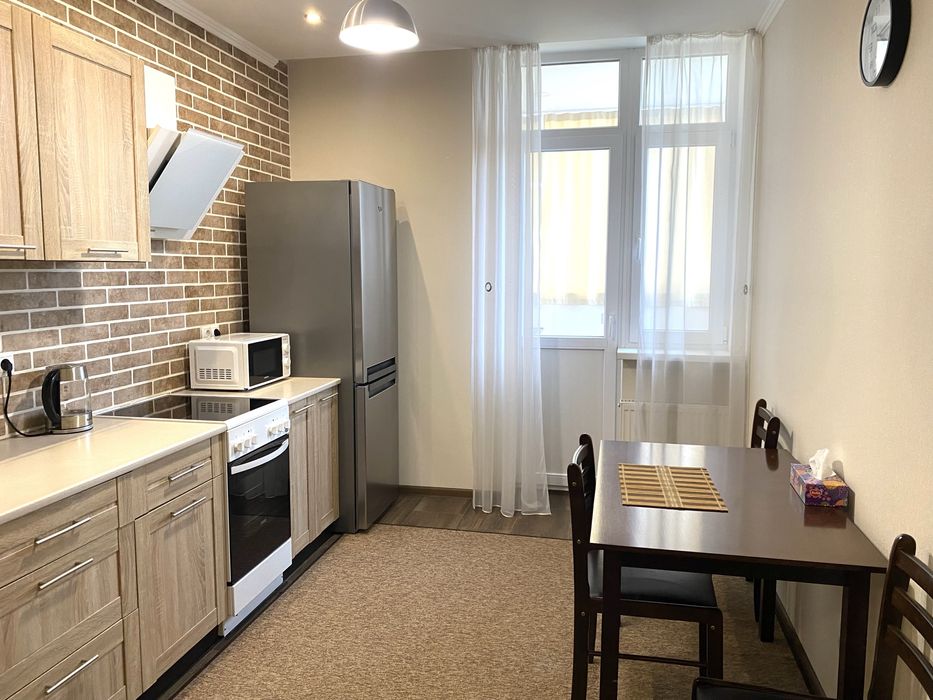 БЕЗ % 1к, просп.Гузара 46-Б, з КОМОРОЮ 2,5 кв.м,Берестейська,Вокзальна