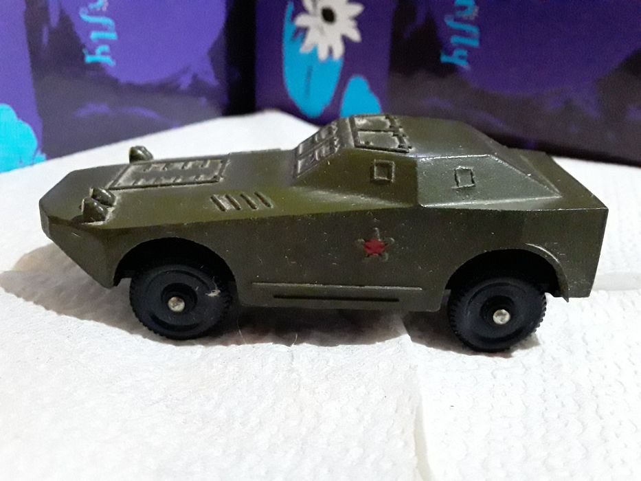 Модель бронеавтомобіля "БРДМ-1"