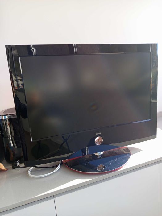 Televisão LG  em bom estado