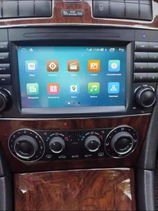Rádio Android 14 com GPS Mercedes W203/W209/CLC (Artigo Novo)
