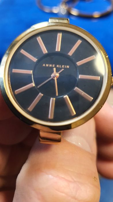 Часы  Anne  Klein