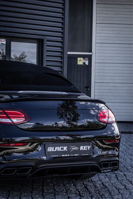 Mercedes-Benz c250 d cabrio AMG 204cv “OBSIDIAN BLACK”