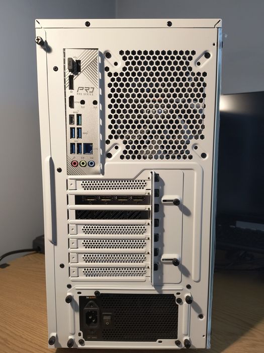 Komputer stacjonarny i5 12th, RTX4070OC, 64GbRAM, ASRock B760 Pro