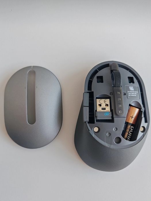 Klawiatura i mysz Dell KM7120W stan idealny