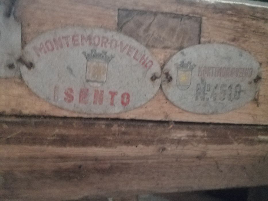 Carros de bois antigos