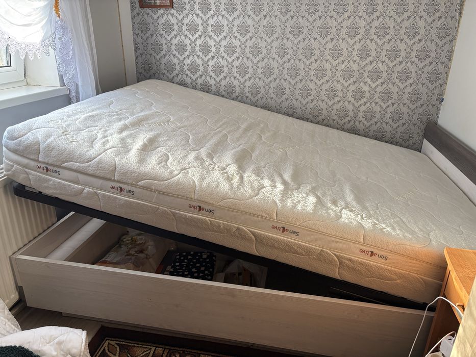 Łóżko sypialniane