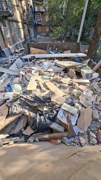 Вывозим любой строительный мусор Камаз Газель Зил по Днепру