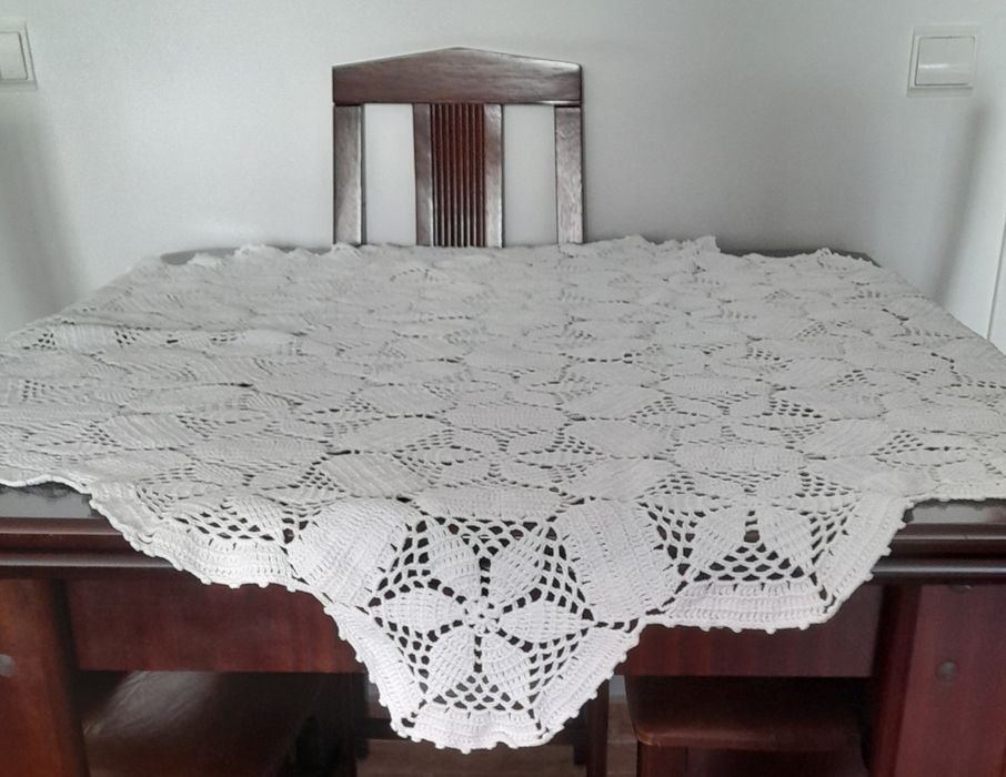 Toalha de mesa em crochê