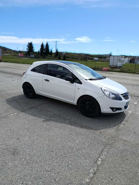 Opel corsa black edition