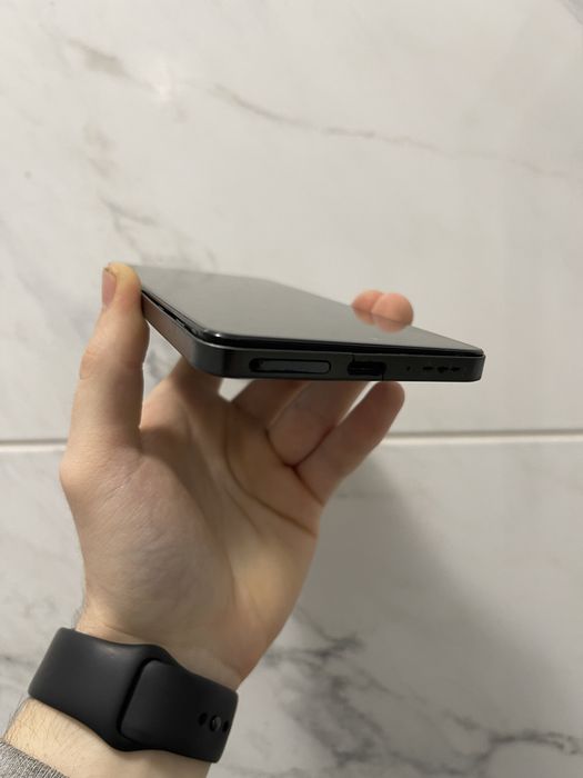 Мобільний телефон ZTE V40S 128 GB Опис