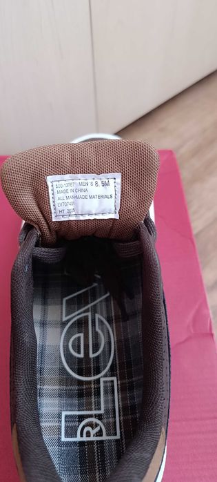Кеди Levi's нові