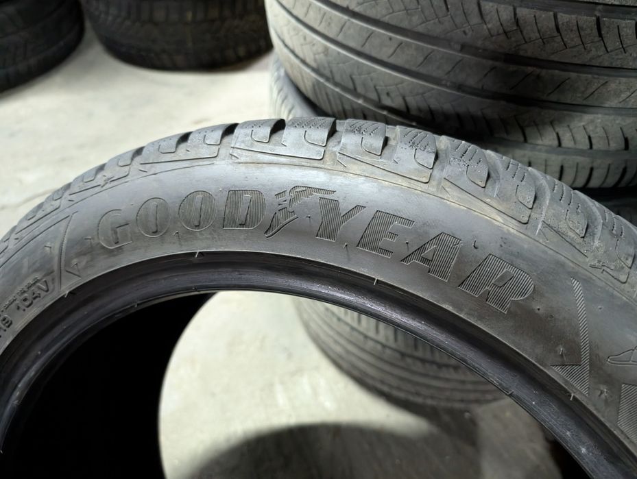 Шина зимова 1 шт 255 45 r 19 Goodyear одиночка розпаровка