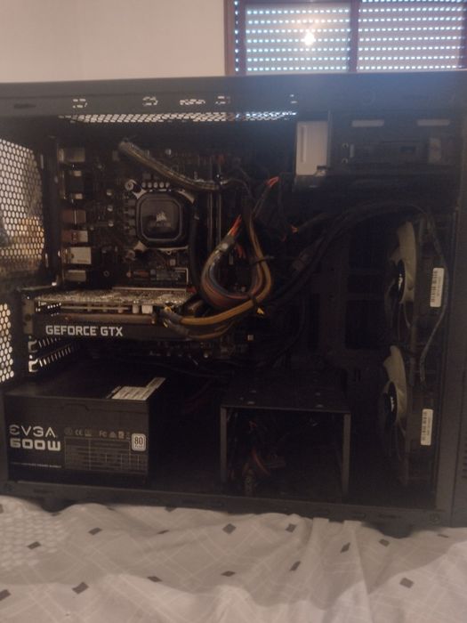 Vendo PC gamer/ vendo e troco por trotinete elétrica