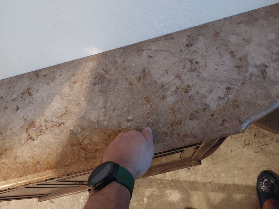 Conjunto de Aparadores Clássicos em Madeira – Elegantes e Funcionais