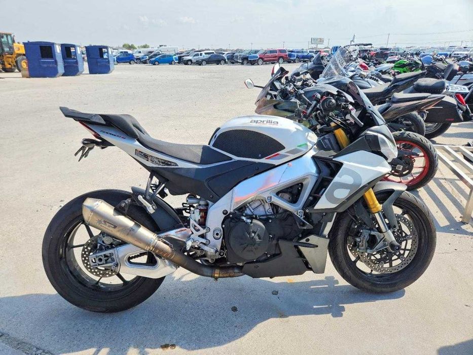 Aprilia Tuono V4 1100 2022