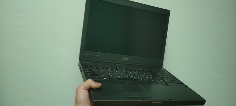 Ноутбук Dell m4600