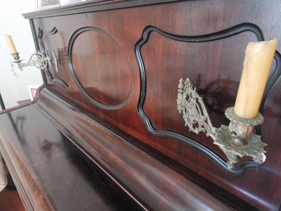 Piano vertical Th.Steglich, Wittenberg. a precisar de carinho