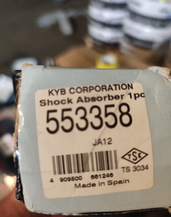 Kayaba!!!Продам все нове! задні та передні стойки, пильник з відбійник