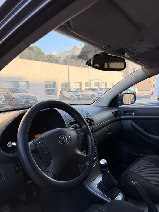 Toyota Avensis 2.0 d-4d 126cv