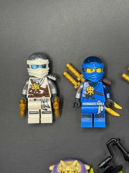 Lego NinjaGo Day of the Departed - Минифигурки НиндзяГо Дня