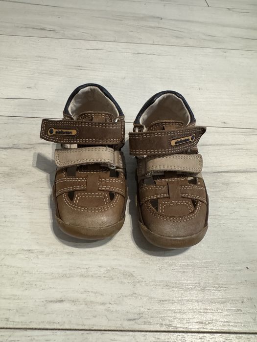 Sandałki rozmiar 19 elefanten