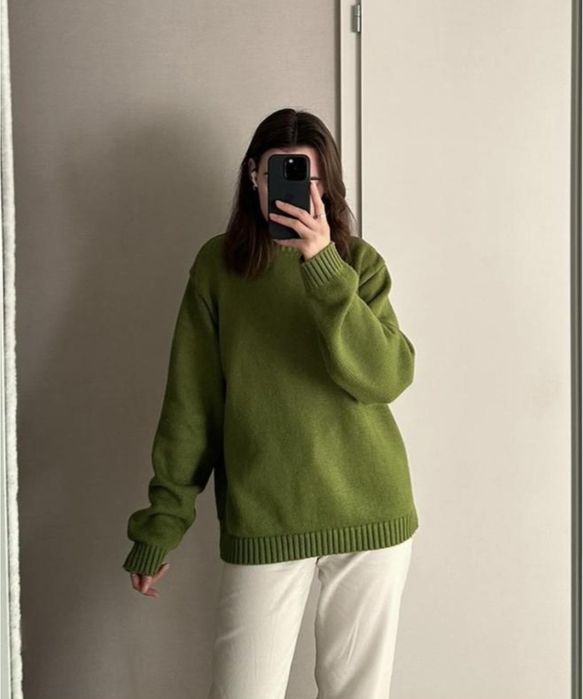 Оливковий светр оверсайз