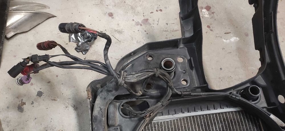 Audi s4 b5 2.7 pas przedni ,chłodnice , kły, wentylatory