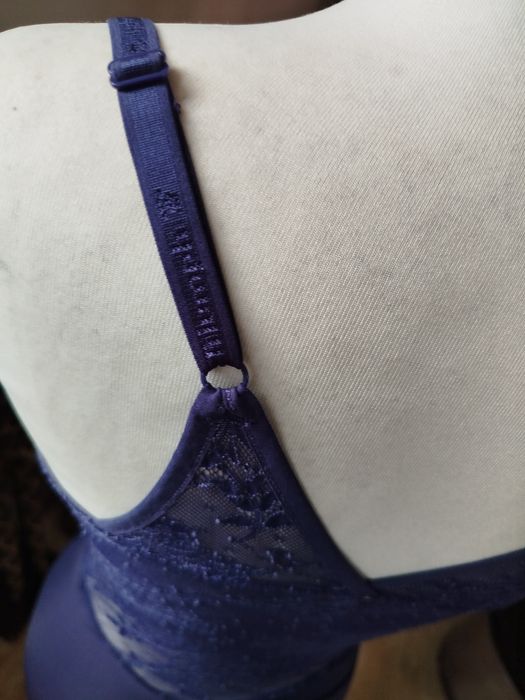Triumph bielizna modelująca halka push up m