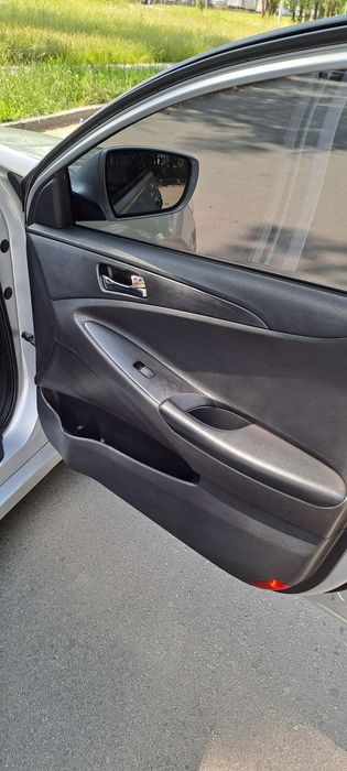 Hyundai Sonata 2012 VIN KMHEC41LBDA508764 фото оголошення 8 з 18