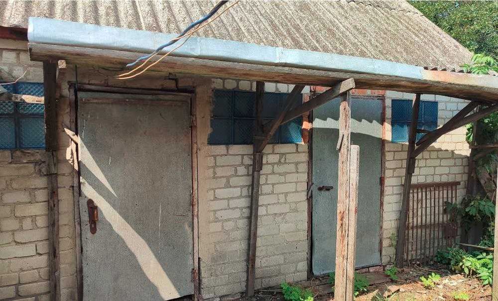 Продам окремий будинок з газом і зручностями в Дергачах р-н Піски.