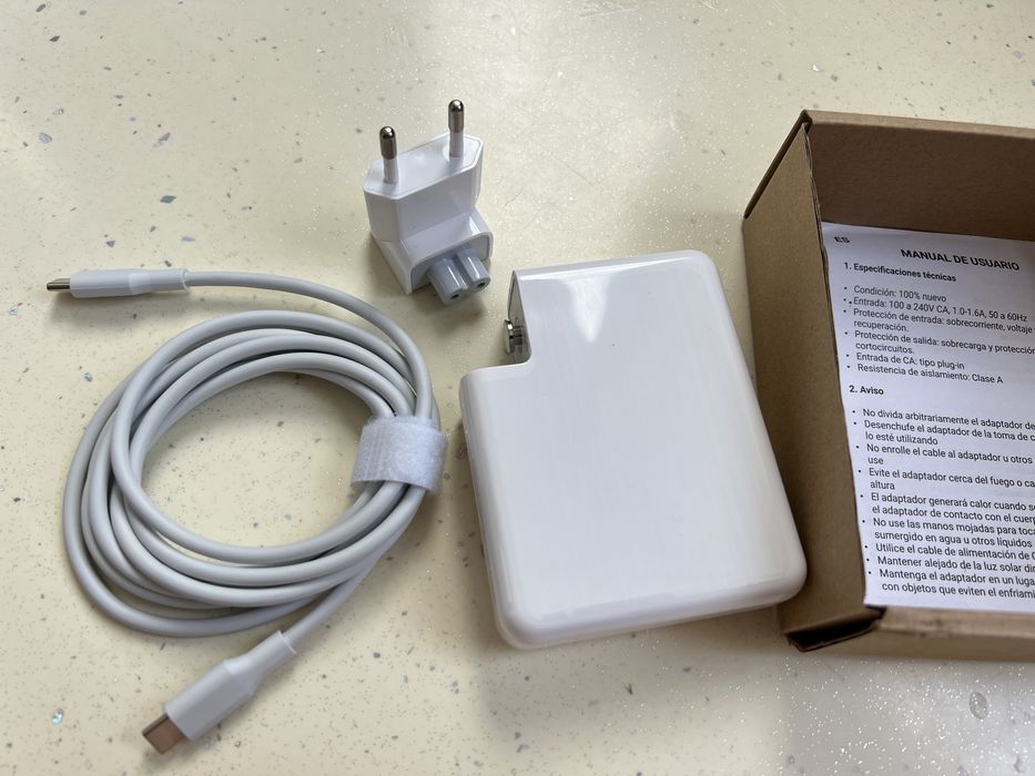 Блок живлення 140W Type-C to Type-C для MacBook, iPhone 15 - 17 Pro Max Комплект Блок + Кабель