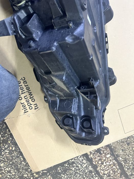 Фари toyota Venza 2020-2026 оригінал