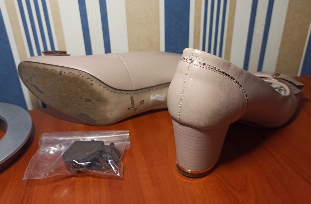 Женские босоножки/туфли