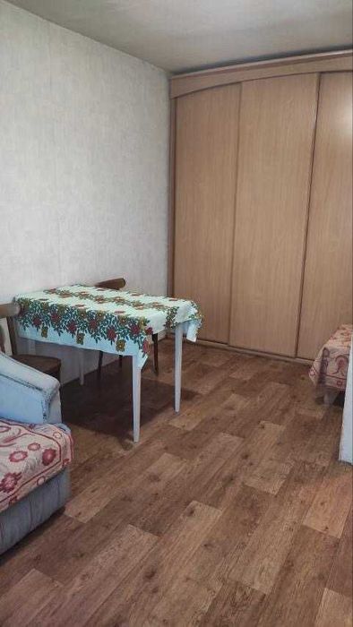 Продам 2 кімнатну квартиру вул Зодчих 18