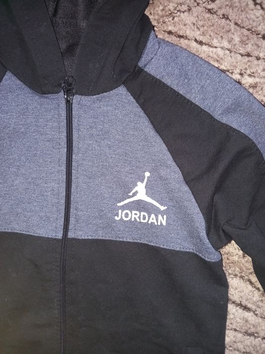 Спортивный костюм на мальчика 8-9 лет