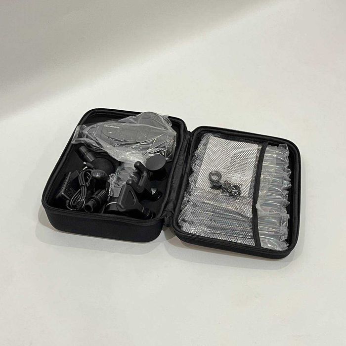 Пістолет для масажу GymBeam. Перкусійний ударний масажер для тіла