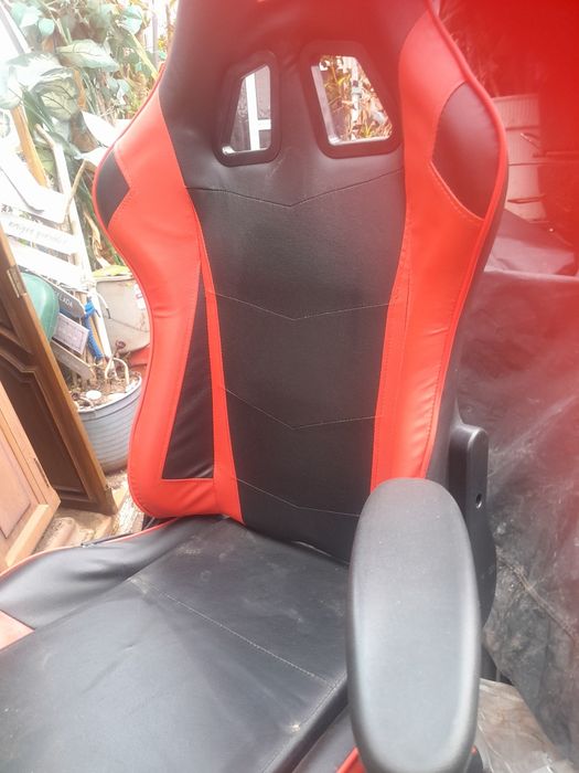 Cadeira  BGAMER em optimo estado 15€
