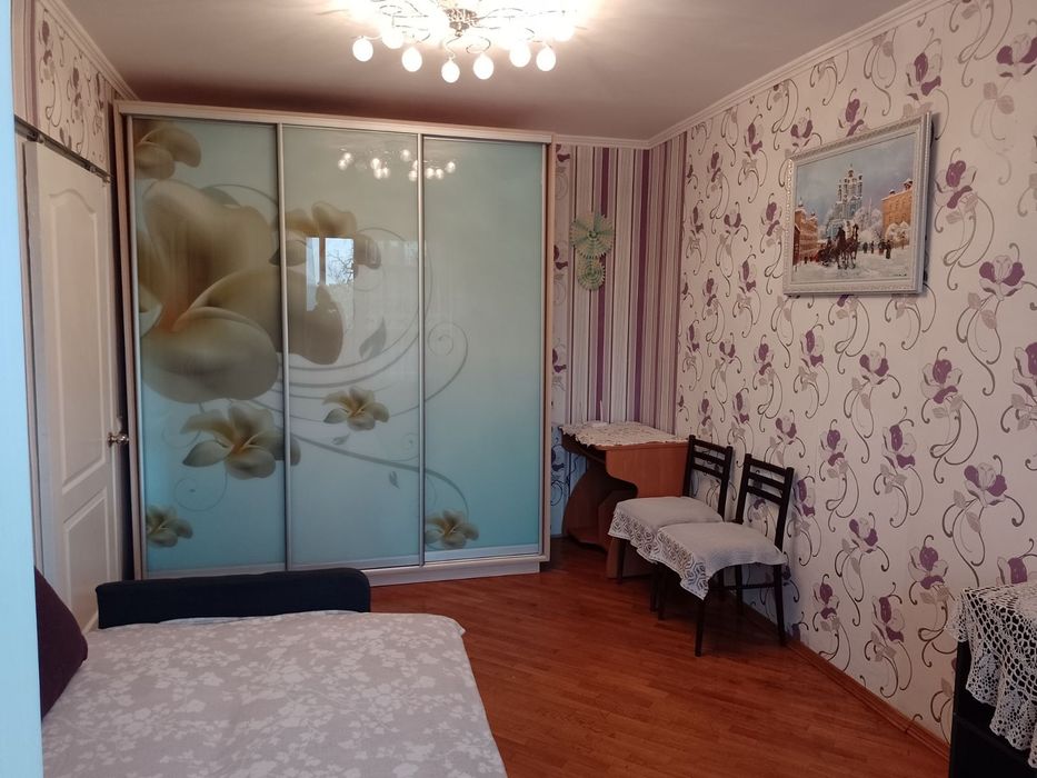 Подобово здам квартиру в Пуща Водиця.