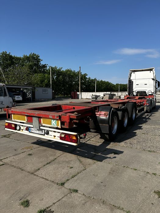 Полуприцеп-контейнеровоз Novatrail