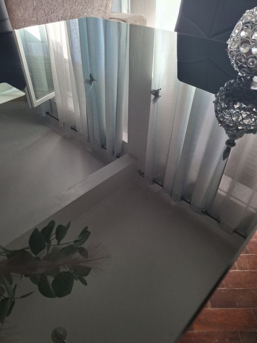 Mesa preta com 160m com por 90cm largar