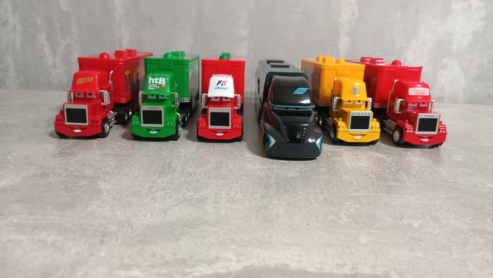 Уцінка! Металеві машинки Тачки Маквин, трейлер Мак  Чіко Шторм