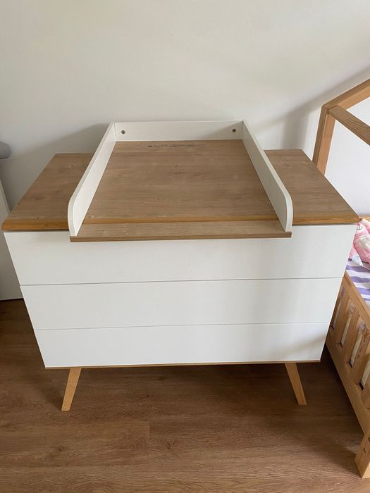 Conjunto Nature Baby
Dimensões da cómoda: 100 x 58 x 86.5 cm
Cama: 60x