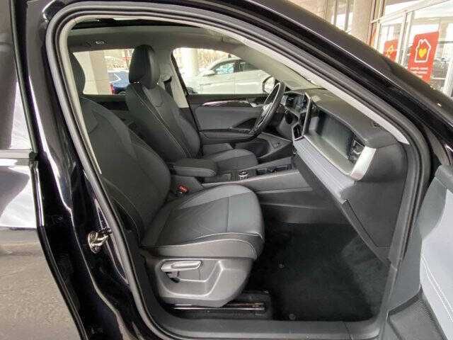 2025 Volkswagen Tiguan SE 4Motion