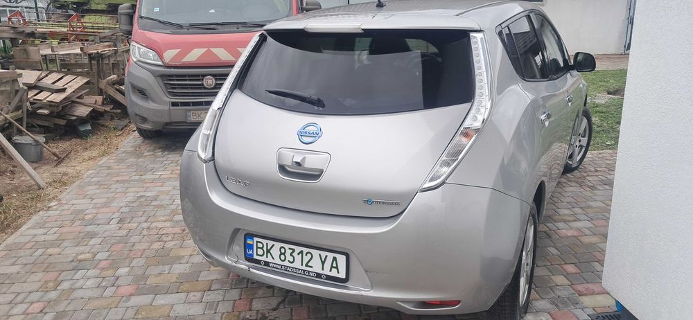 Nissan Leaf 2014