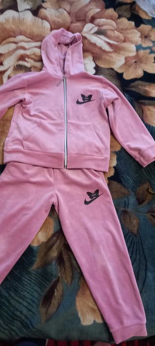 Костюм спортивний на 5-6 років