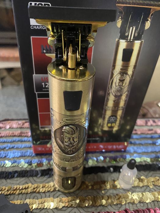 Maquina de barbear e cortar cabelo Profissional