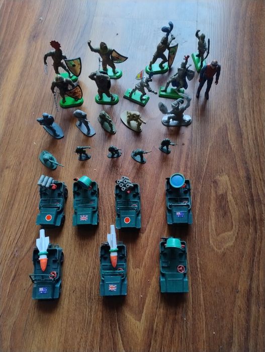 Samochody, resoraki, figurki